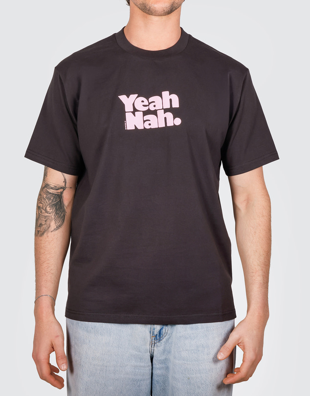Skwosh - Yeah Nah Men's Slang Tee in Charcoal
