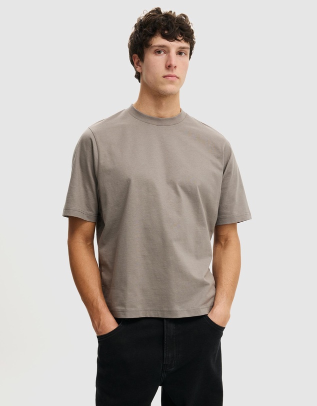 Cotton On - Cropped Fit T-Shirt