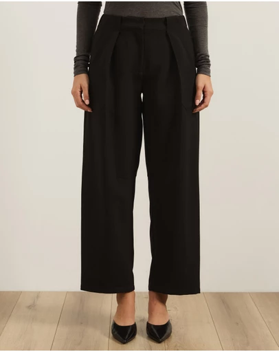 Atmos&Here - Rowen Pleated Barrel Leg Pants