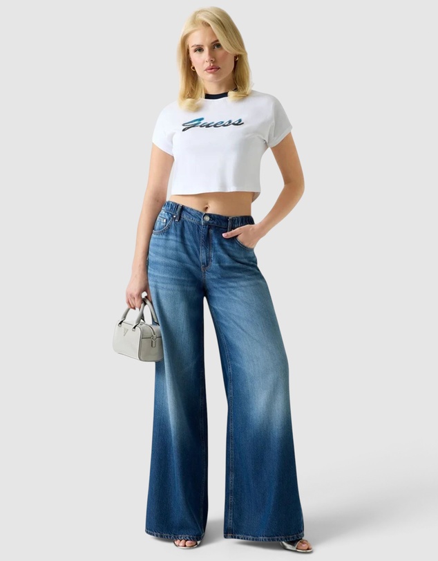 GUESS - Short Sleeve Script Crop Tee