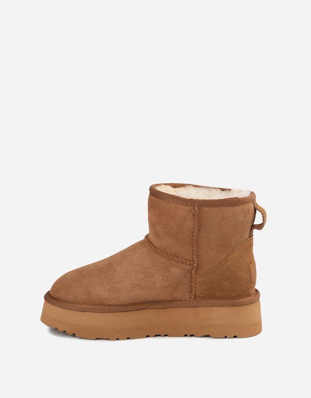 Ozwear Connection Uggs - Ugg Classic Platform Mini Boots (Water Resistant)