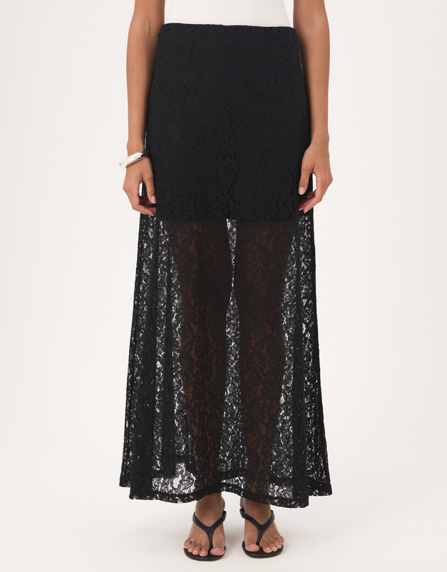 Atmos&Here - Curvy Molly Lace Maxi Skirt