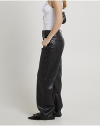 Alice In The Eve - Jadey Relaxed PU Pants Black