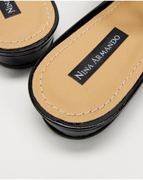 Nina Armando - Clara