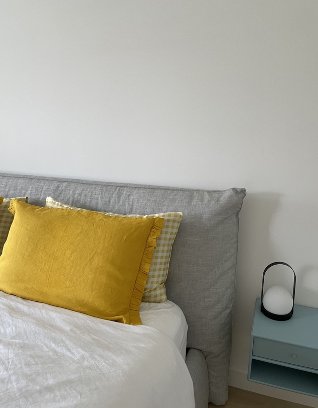 SILK MAGNOLIA - French Linen Ruffle Pillowcase
