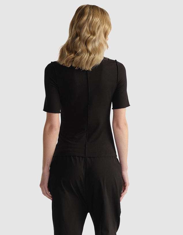 Decjuba - D-Luxe Short Sleeve Top