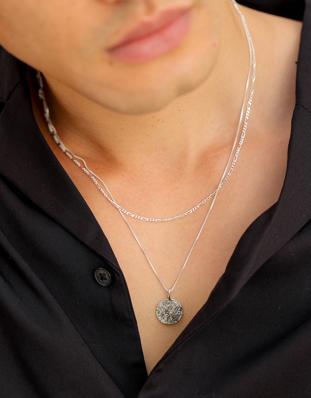 Kuzzoi - ICONIC EXCLUSIVE - Circle Pendant Necklace in Oxidised 925 Sterling Silver