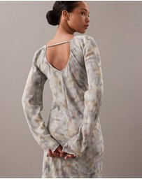 Calvin Klein - Printed Scoop Neck Maxi Dress