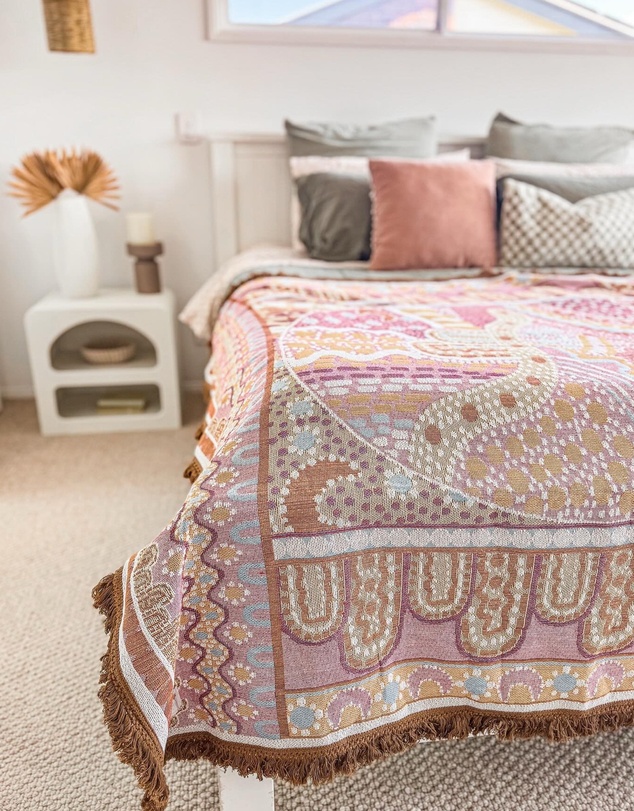Good Throw Co - Pink Alkira Art Throw Rug