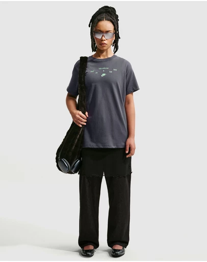 Nike - Sportswear Classic SS Boyfriend Tee