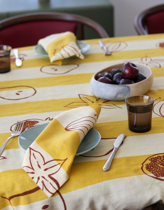 Mosey Me - Winter Fruit Napkin Set