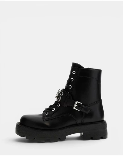 GUESS - Yanzy Ankle Boots