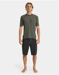Billabong - Mens Boxed Arch Short Sleeve Rash Vest