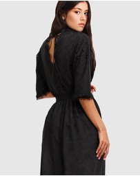 Belle & Bloom - All Eyes On Me Midi Dress