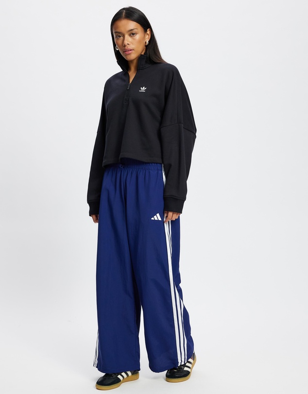 adidas Sportswear - Essentials 3-Stripes Lifestyle Woven Parachute Pants