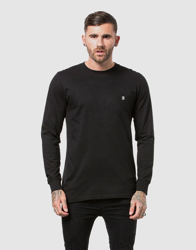 DVNT - Classic Embroidery Long Sleeve Tee