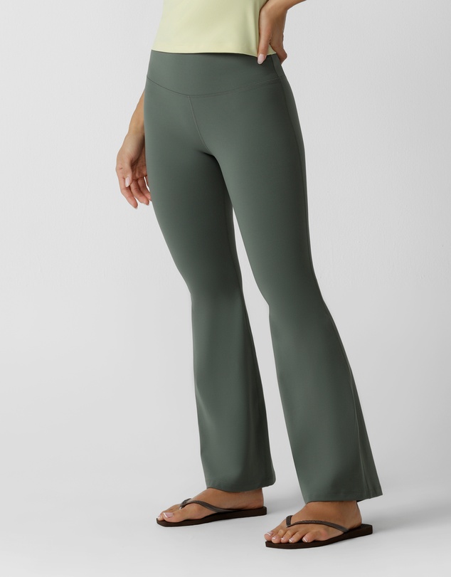 Lorna Jane - Lotus Flared Leggings Petite