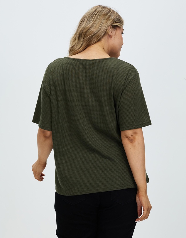 Atmos&Here Curvy - Sasha Waffle V-Neck Tee