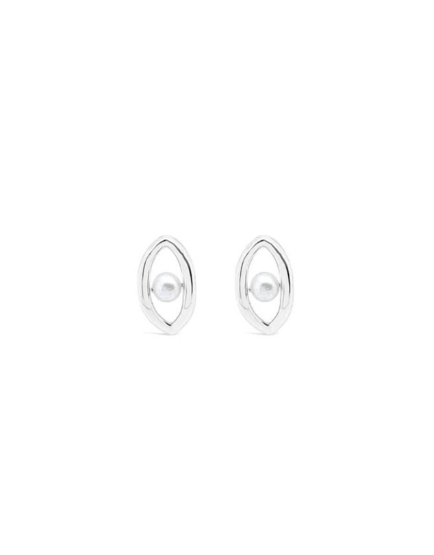 Ichu - Oval'd Pearl Stud Earrings