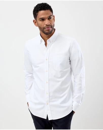 Wayver - The Button-Down Oxford Shirt