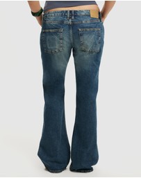 Cotton On - Low Rise Bootcut Jeans