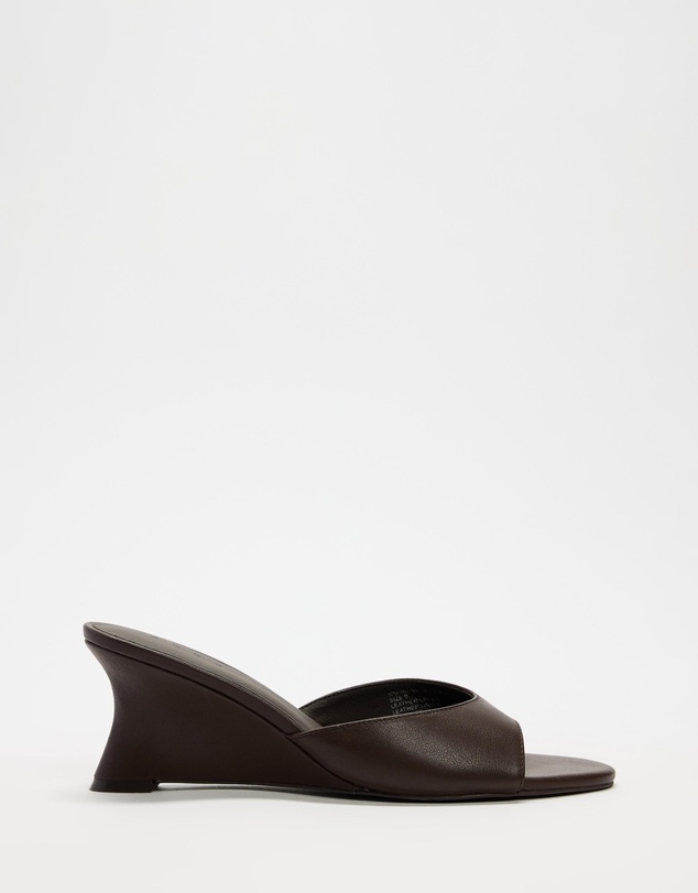 AERE - Esme Leather Sculptural Wedges - Women's