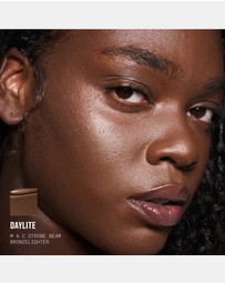 MAC - Strobe Beam Liquid Bronzelighter