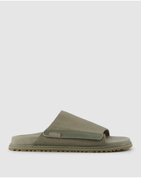 TOMS - Danilo Slide