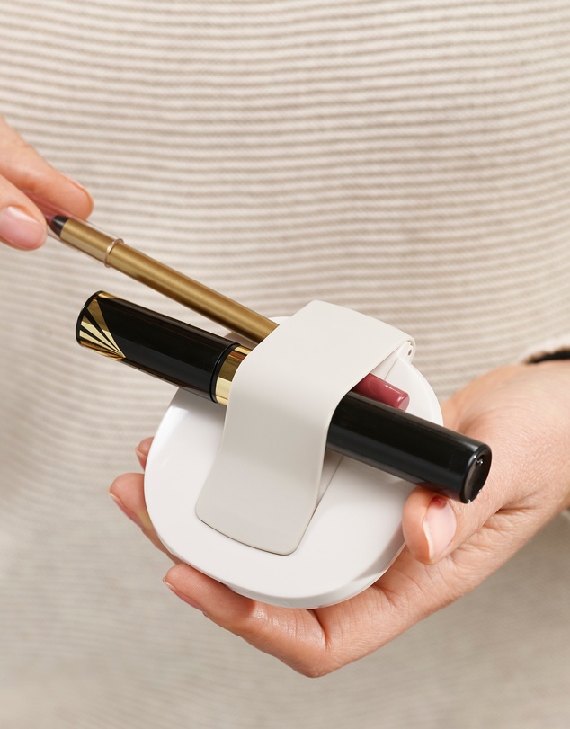 Joseph Joseph - Viva 2-in-1 Compact Magnifying Mirror (Shell)