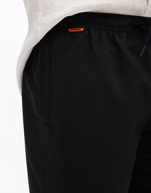Superdry - Essential 17
