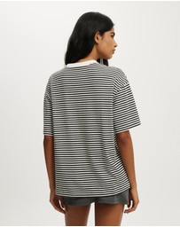 Cotton On - The Boxy Graphic Tee