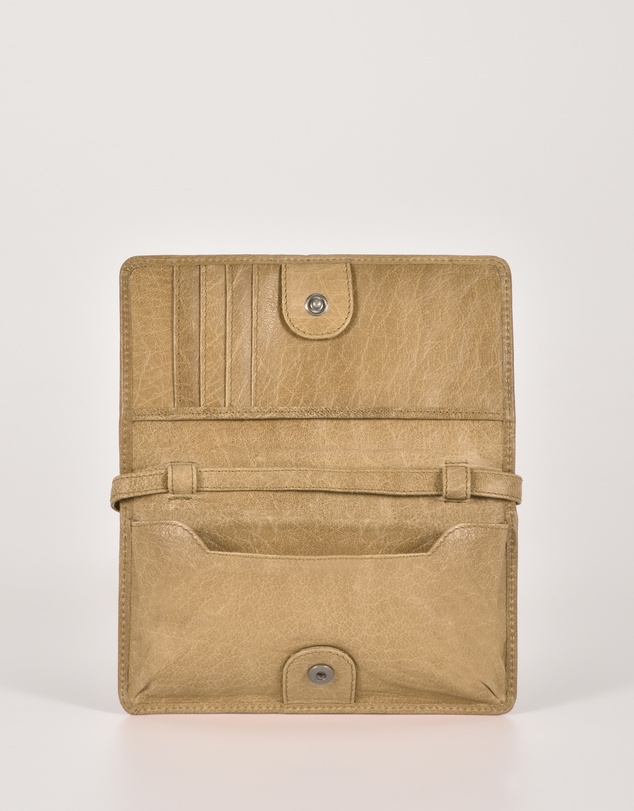 Cobb & Co - Stirling Leather Smart-Phone Card Holder Crossbody Wallet