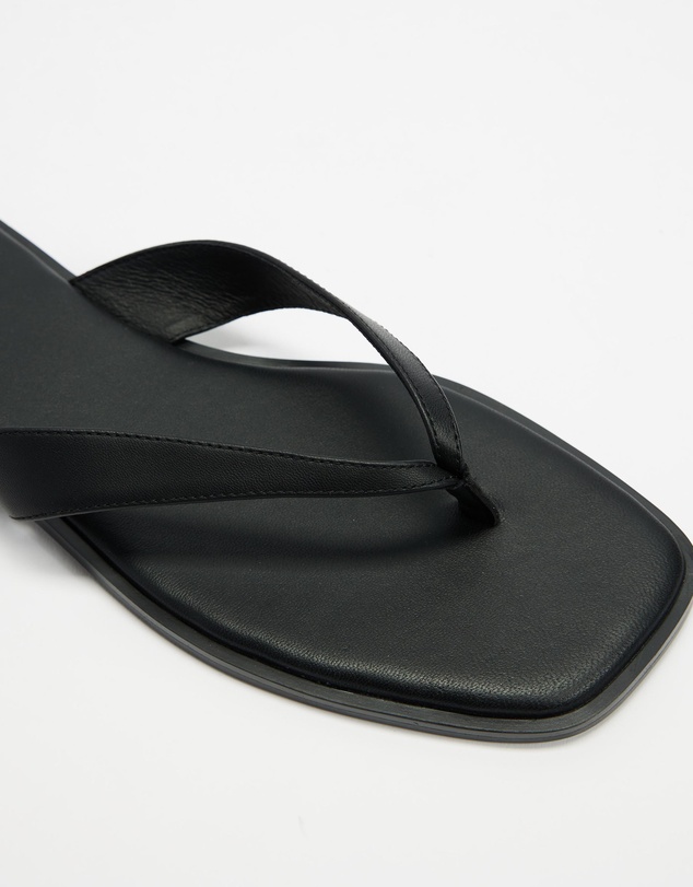AERE - Flat Leather Thongs