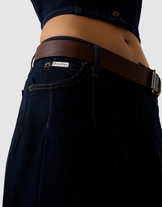 GUESS Jeans - GUESS JEANS Classic Pleated Bermuda Shorts