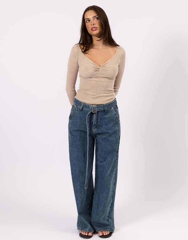 Style Addict - The Twist Top