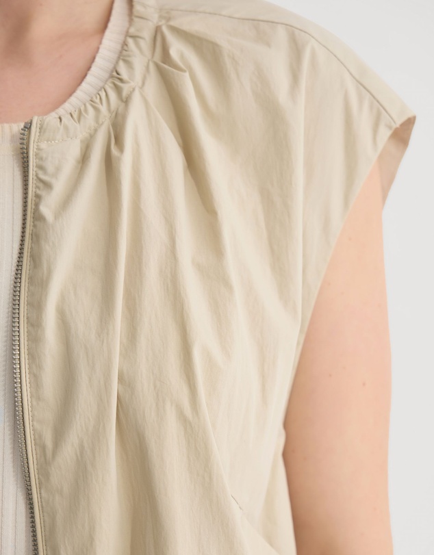 Oxford - Katie Sleeveles Bomber Jacket