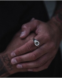 Haze & Glory - ICONIC EXCLUSIVE - Ring Men Signet Sun Lover Hammered in 925 Sterling Silver