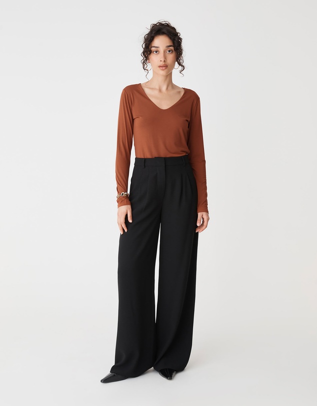 Forcast - Isla V-Neck Bamboo Top