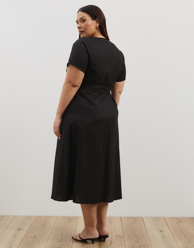 Atmos&Here Curvy - Dasha Scoop Neck Linen Blend Midi Dress