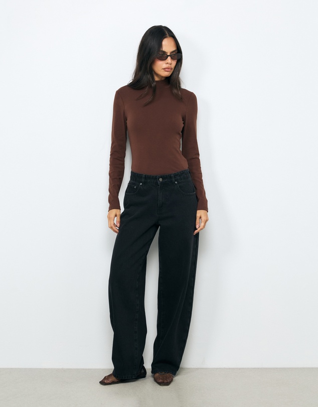 AERE - Mock Neck T-Shirt