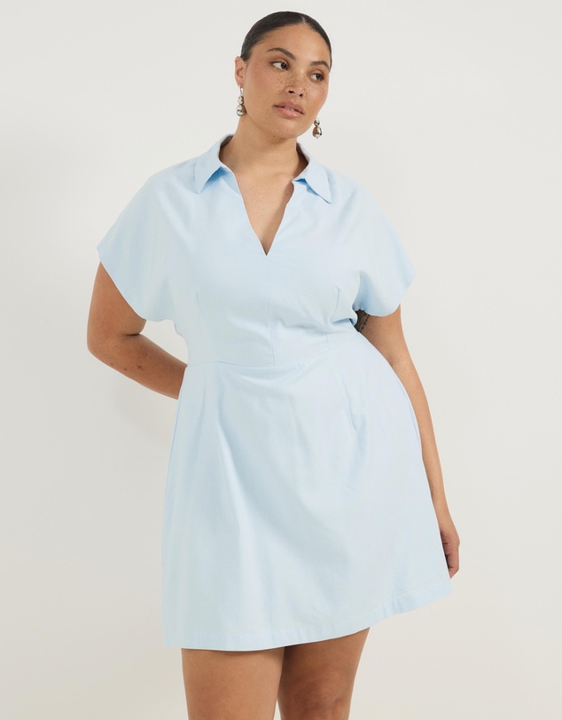 Atmos&Here Curvy - Sofia Linen Blend Mini Dress in Hibiscus Haze Print
