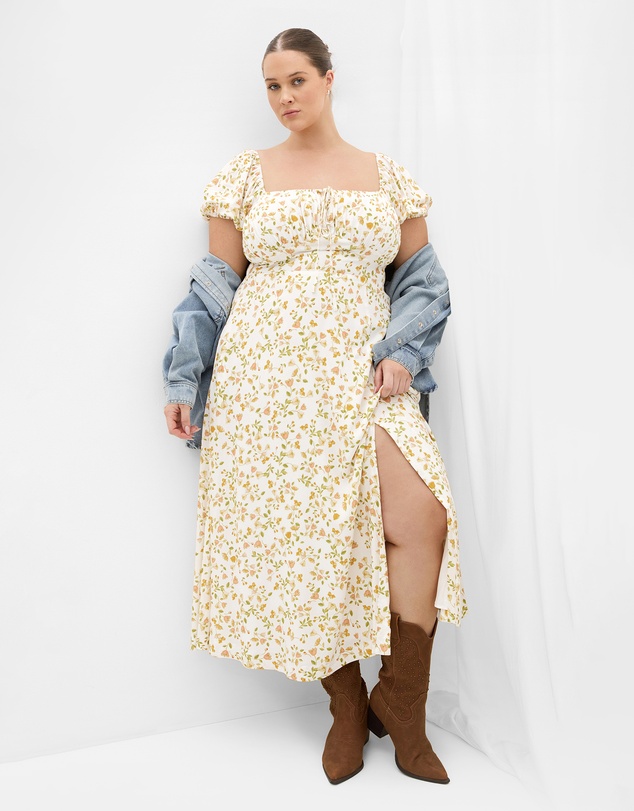 City Chic - Plus size Abbie Short Sleeve Blossom Print Maxi Dress - ivory