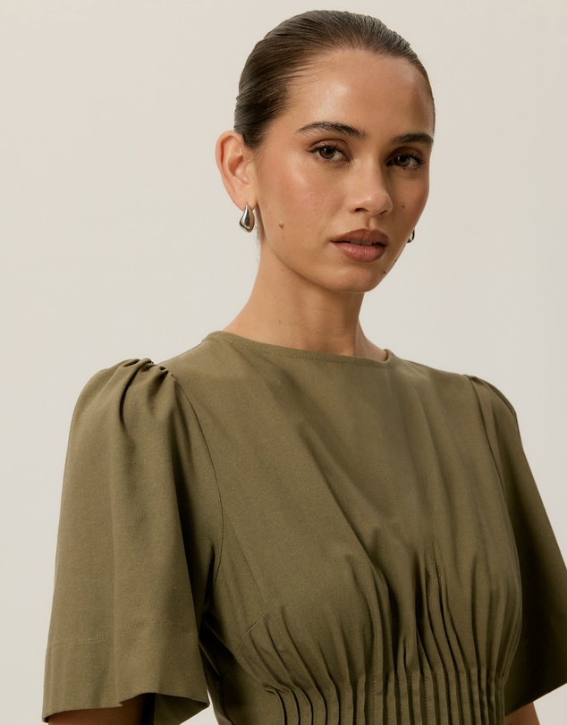 Tussah - Zoe Pintuck Detail Flutter Sleeve Midi Dress