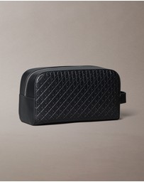 Calvin Klein - Embossed Emblem Washbag