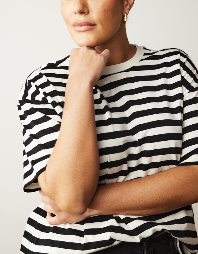 Atmos&Here Curvy - Organic Cotton Boyfriend Tee