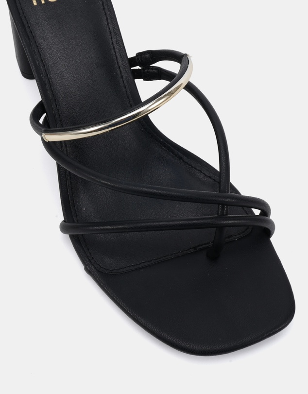 Novo - Fuming Heels