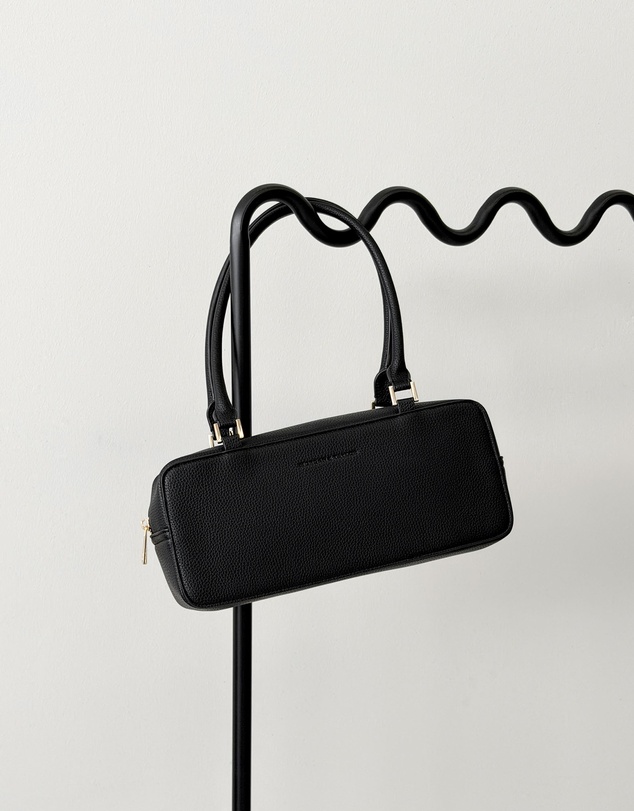 Morgan & Taylor - Mackenzie Rectangle Shoulder Handbag in Black