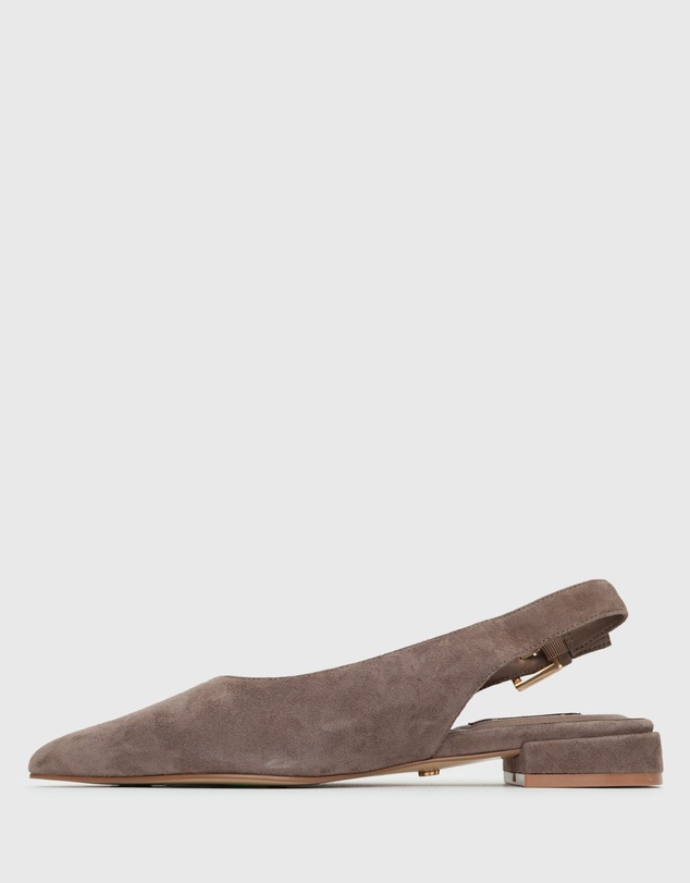 Betts - Chaps Leather Low Heel Pumps