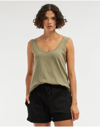 Amelius - Bailey Rounded Hem Tank