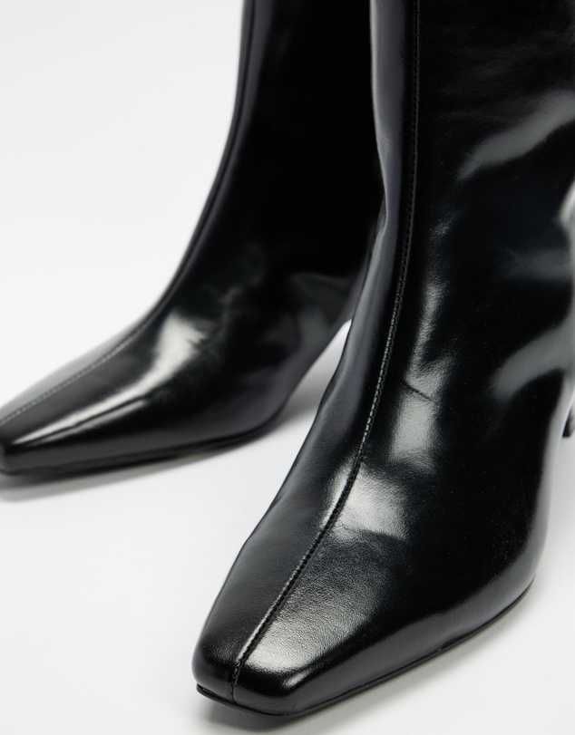 AERE - Isabel Heeled Leather Ankle Boots